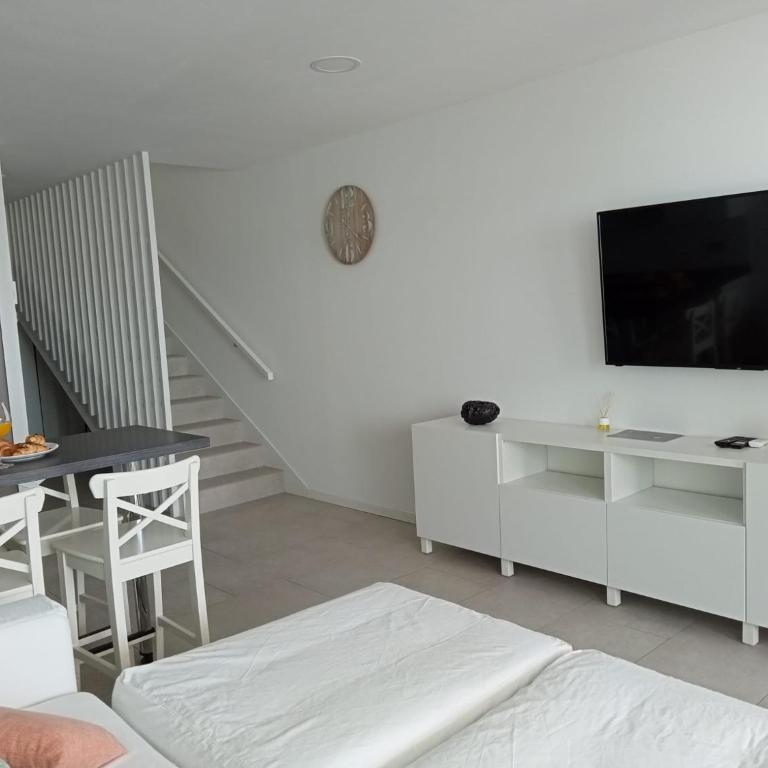 Nunoli Duplex Luxury Playa Blanca - Three-Bedroom House - 18