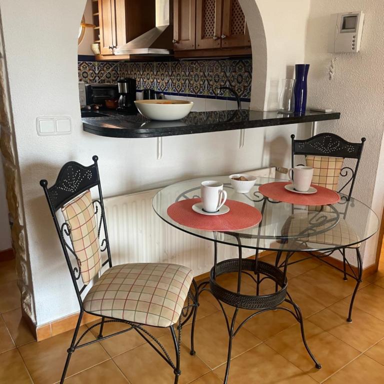 Cozy one bedroom, big balcony, pool area - Yamasol - Apartamento de 1 dormitorio - 4