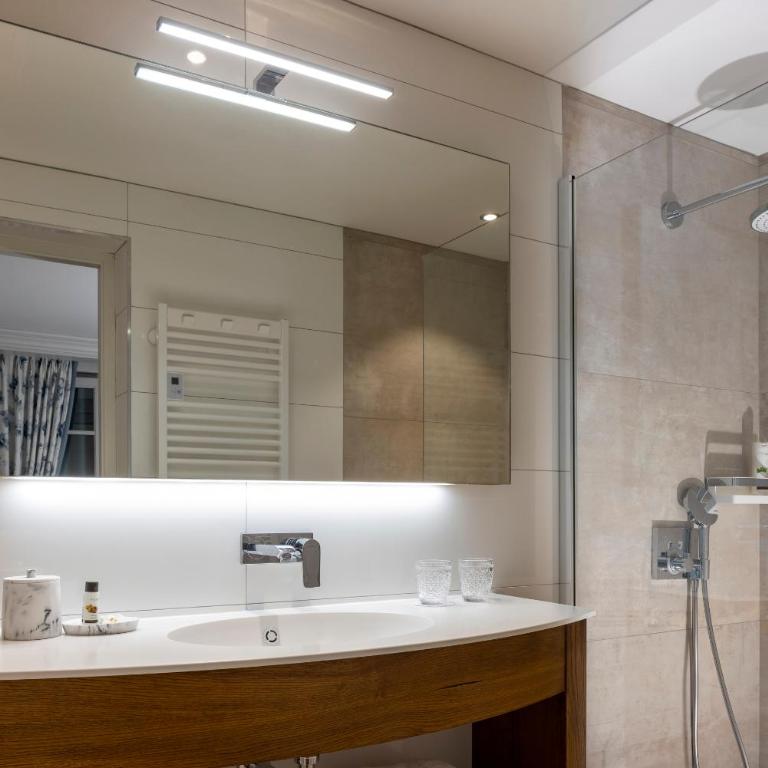Villa Cécile - Chambre Double/Lits Jumeaux Côté Piscine - 12