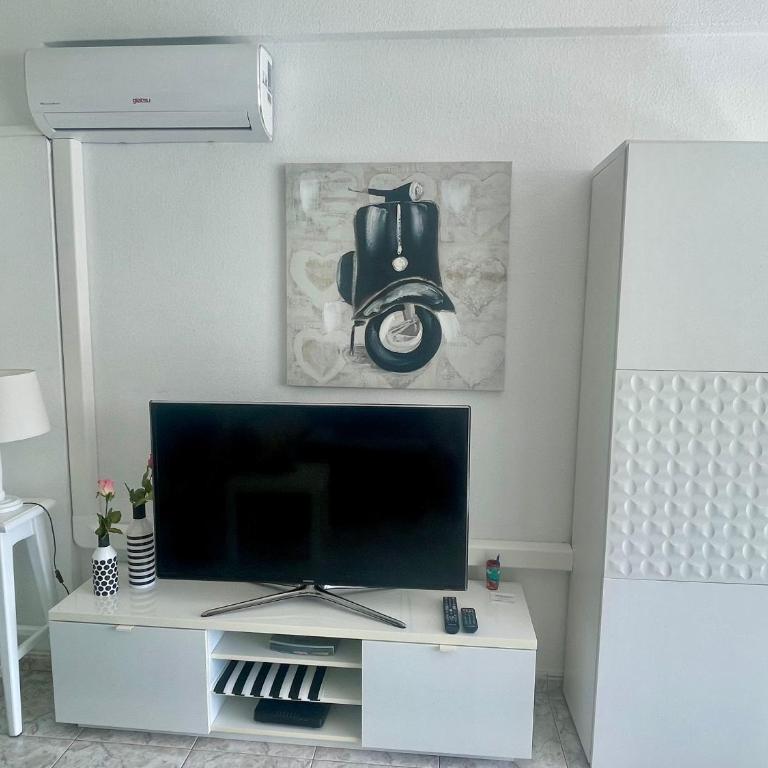 Ladyhouse Yumbo - Apartamento con vistas a la piscina - 10
