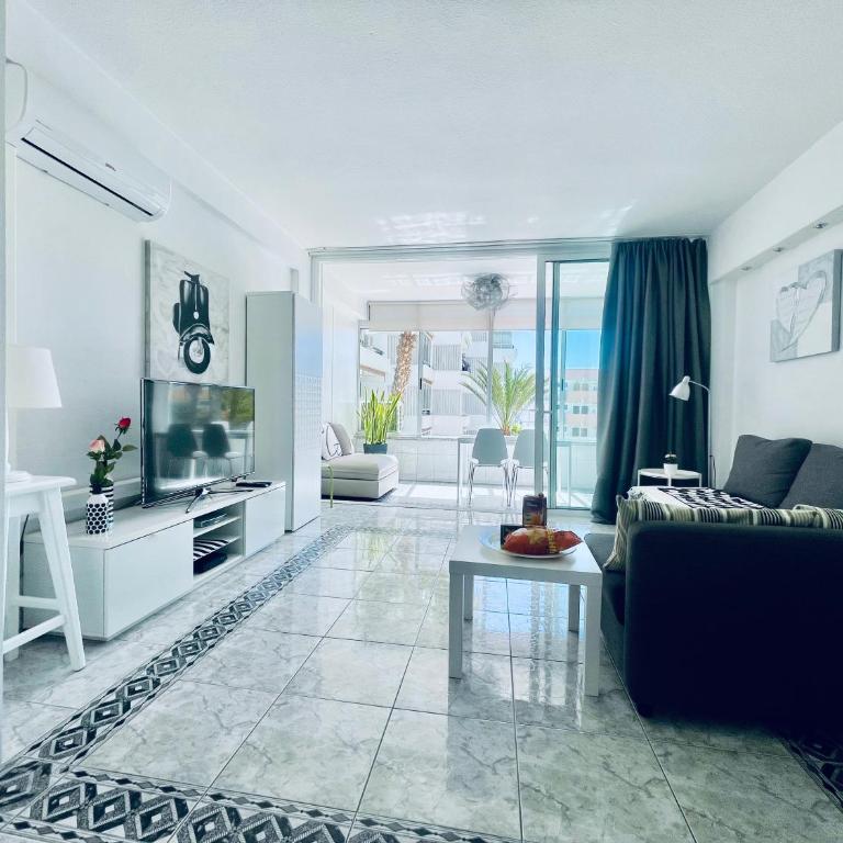 Ladyhouse Yumbo - Apartamento con vistas a la piscina - 1
