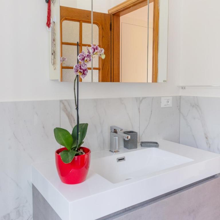 CASA SOLE - Appartamento con 1 Camera da Letto - 21