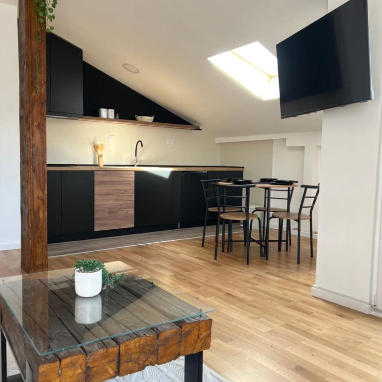 LiboroApartments - One-Bedroom Apartment - 2