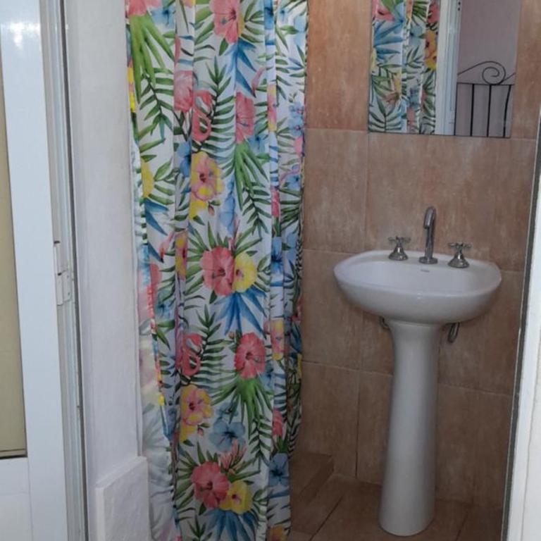 Mis Nietos - deptos y dormis centricos con cochera - Habitación Triple - 2