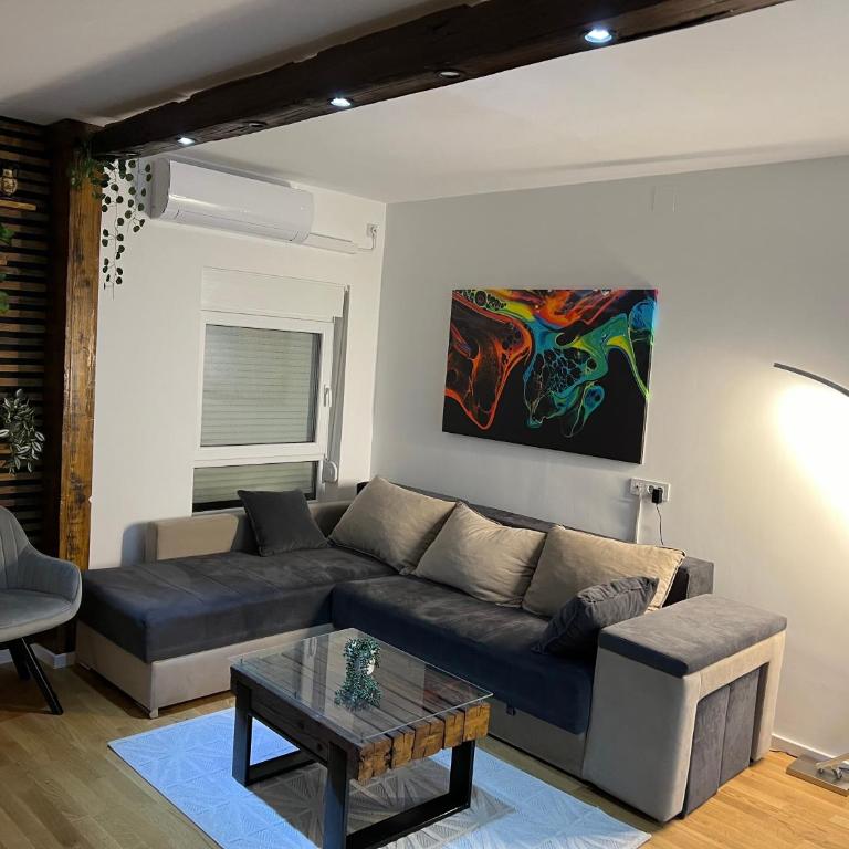 LiboroApartments - One-Bedroom Apartment - 8