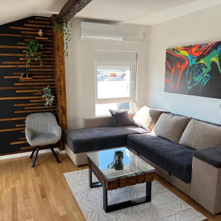 LiboroApartments - One-Bedroom Apartment - 12