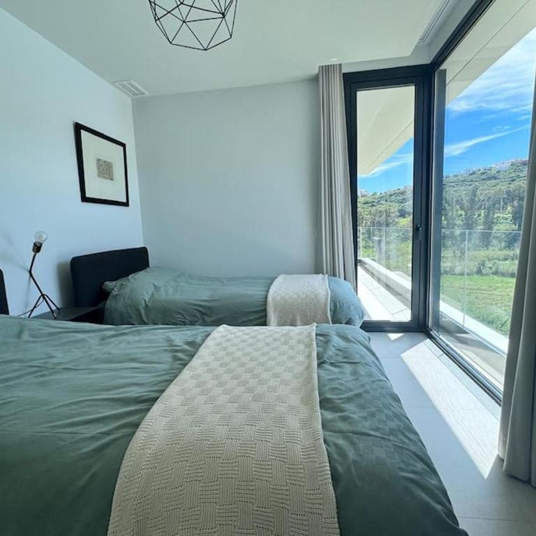 Luxueuze villa met verwarmd zwembad en zeezicht - Villa - 15