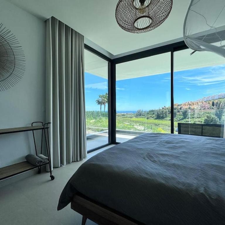 Luxueuze villa met verwarmd zwembad en zeezicht - Villa - 16