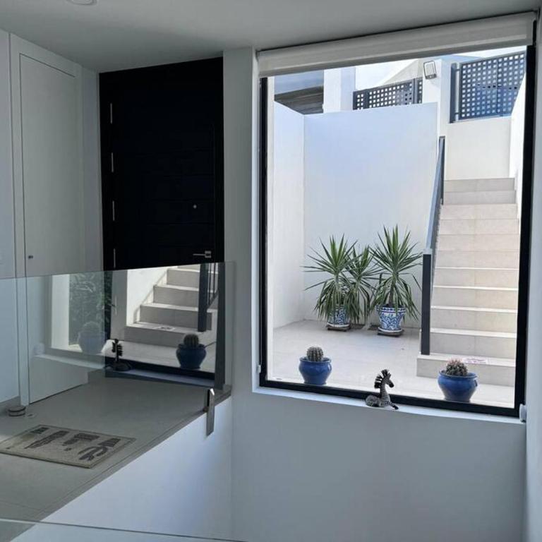 Luxueuze villa met verwarmd zwembad en zeezicht - Villa - 21