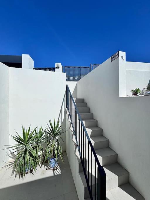 Luxueuze villa met verwarmd zwembad en zeezicht - Villa - 28