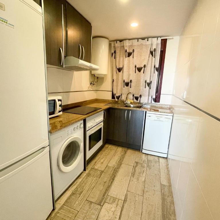 Apartamentos Mirador del Castillo 3000 - Apartamento de 2 dormitorios - 6