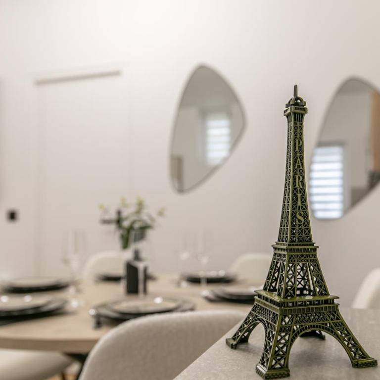 MBA - Felix Faure Luxury Appart proche Tour Eiffel - Appartement 2 Chambres - 35