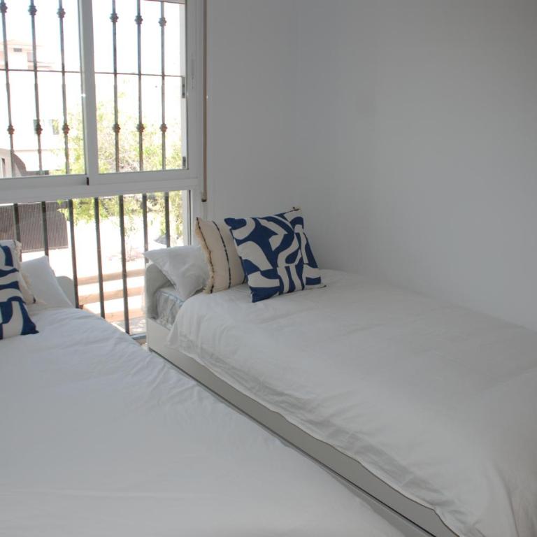 Magnífico Adosado con Piscina en Urb. Palm Beach - Casa de 3 dormitorios - 16