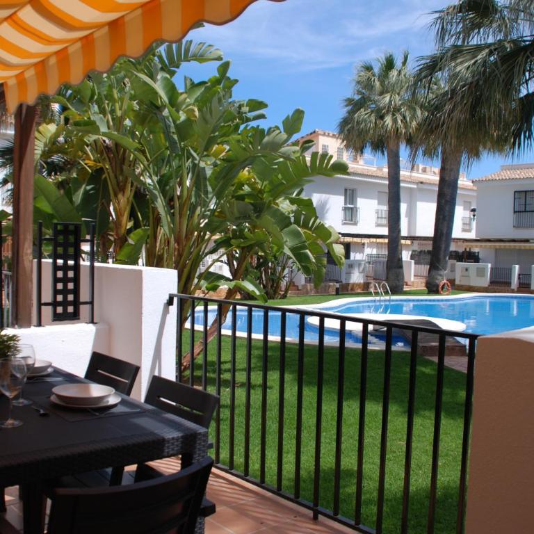 Magnífico Adosado con Piscina en Urb. Palm Beach - Casa de 3 dormitorios - 35