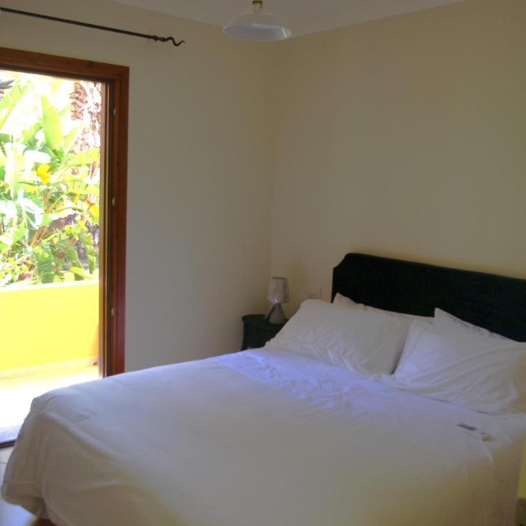 NEST HOUSE - ESCLUSIVO APPARTAMENTO Marina di Olbia- MATER OLBIA - Beaches - close to the Airport - PRIVATE PARKING- Full comforts - - Superior One-Bedroom Apartment with Balcony - 40