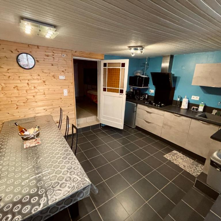 Centre de Luchon grand Appartement rénové - Appartamento con 2 Camere da Letto - 5
