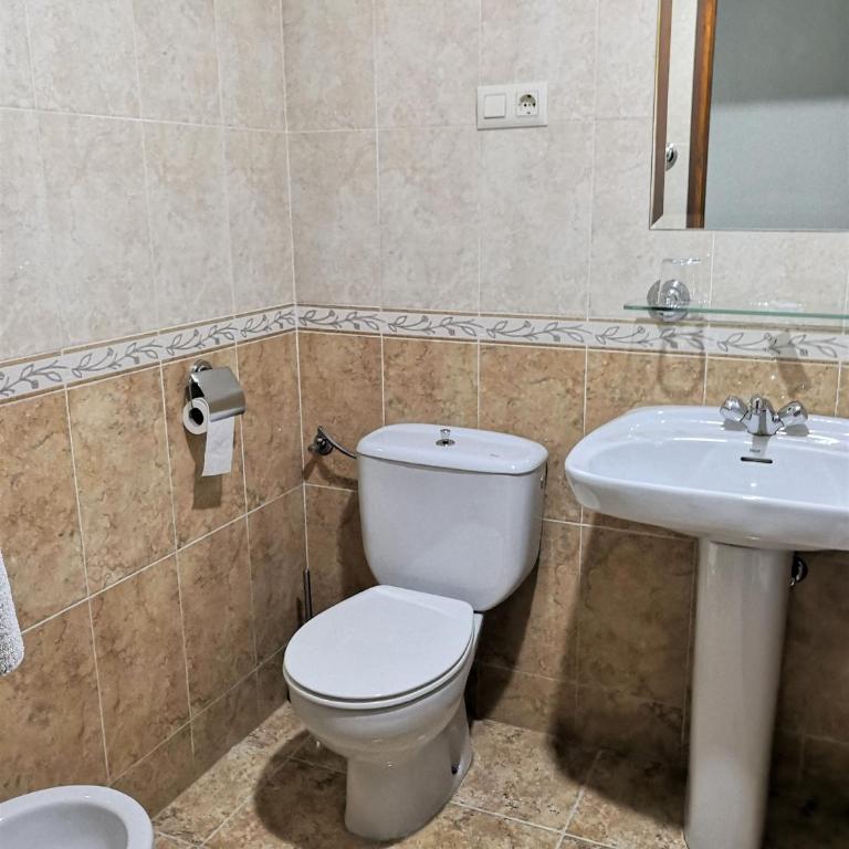 Hostal Madrid I - Single Room - Exterior - 11