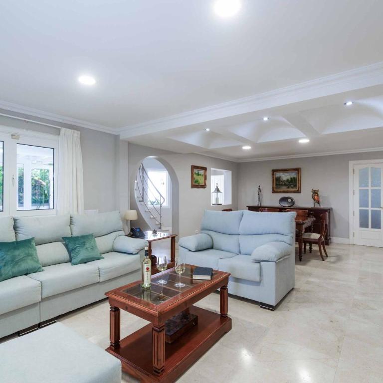 Villa Cervera - Four-Bedroom Villa - 26