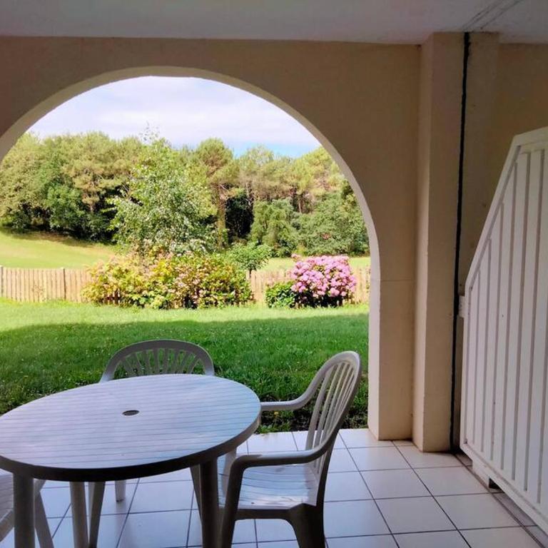 Appart 4 à 5 Pers face au golf 700m de l'océan - Appartement - 7
