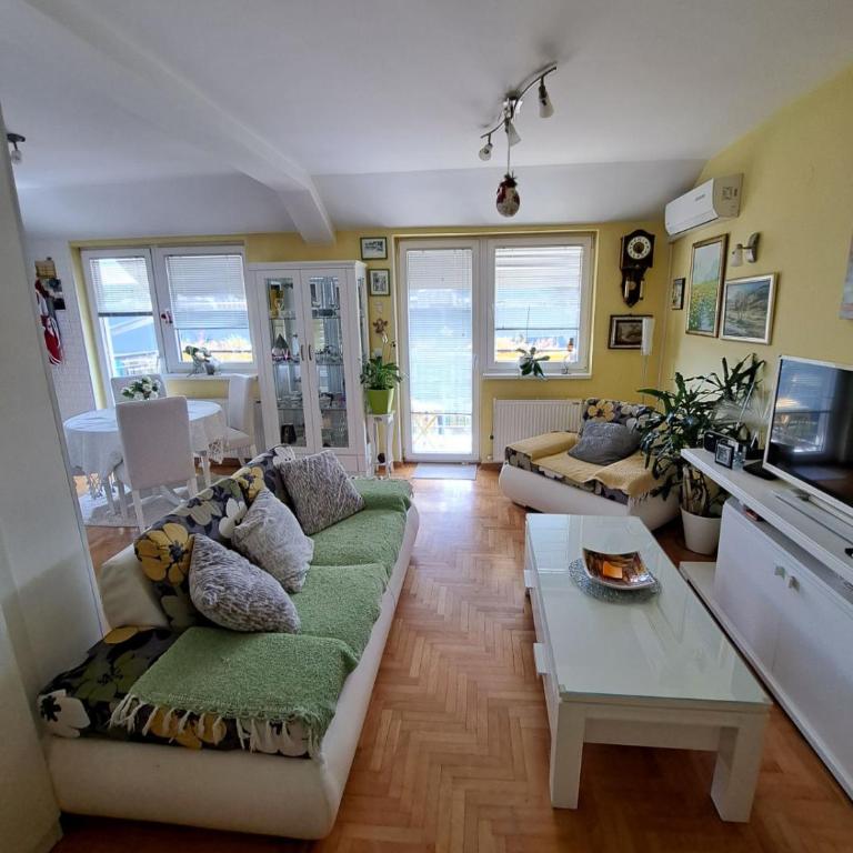 Apartman Swiss - Two-Bedroom Apartment - 12