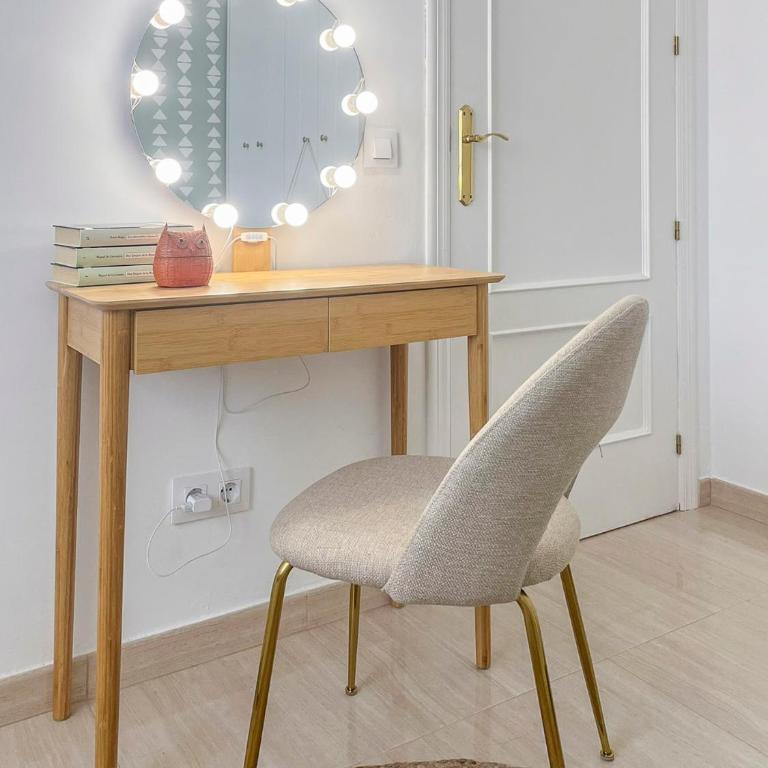 Apartamento ROSA del MAR Playas de Vera Ático en Primera Línea de Playa Piscina al Aire Libre Aparcamiento Gratuito WiFi Muy Rápido Acogedor con Calefacción - Appartement 2 Chambres - 32