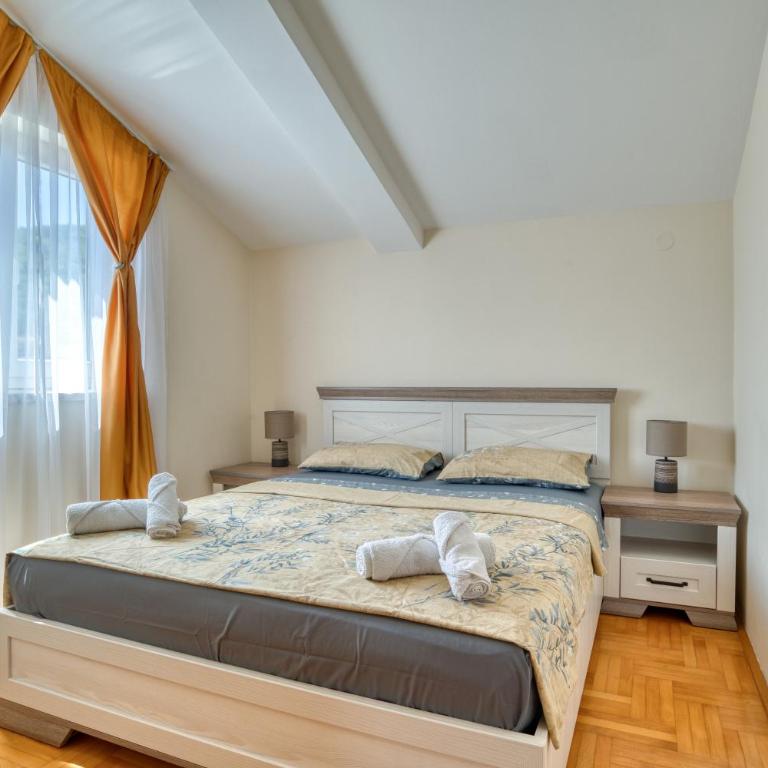 Apartments Elena - Apartman sa 2 Spavaće Sobe i Terasom - 22