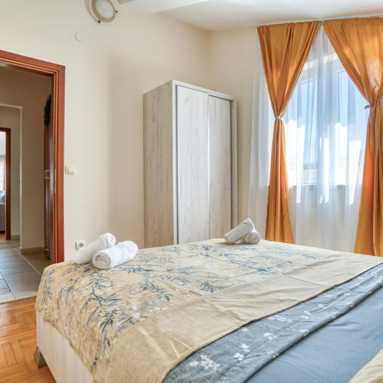 Apartments Elena - Apartman sa 2 Spavaće Sobe i Terasom - 12