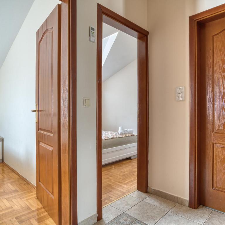 Apartments Elena - Apartman sa 2 Spavaće Sobe i Terasom - 24