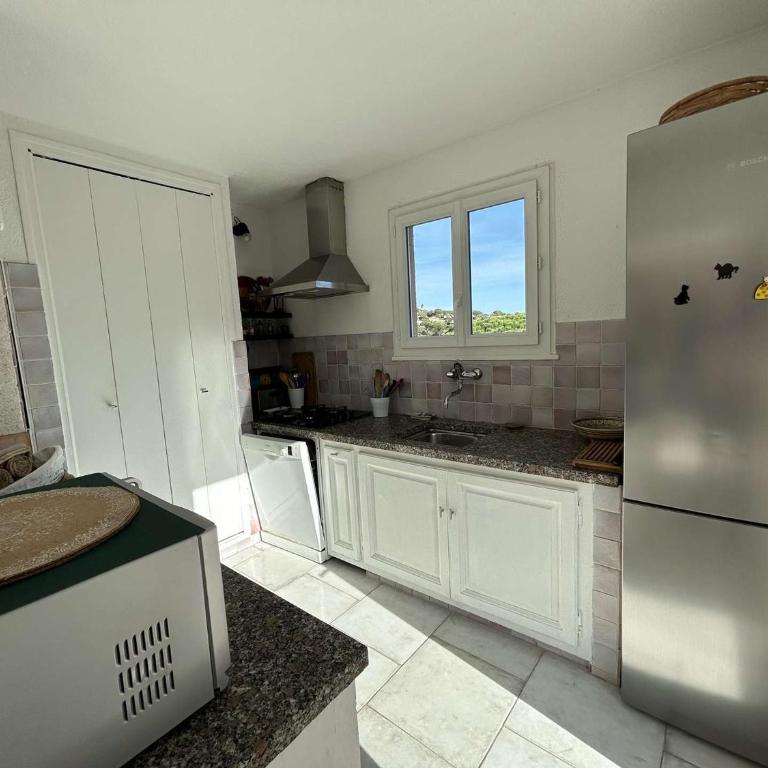 Sainte Maxime Sémaphore : Haut de Villa T4, Piscine, Terrasse, Clim, Proche Mer - FR-1-226-531 - Apartment - 10