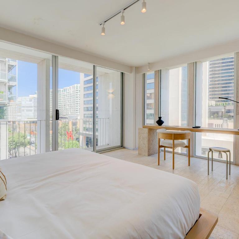Capitalia Antara Polanco - Luxury Apartment, Balcony, City View - 6