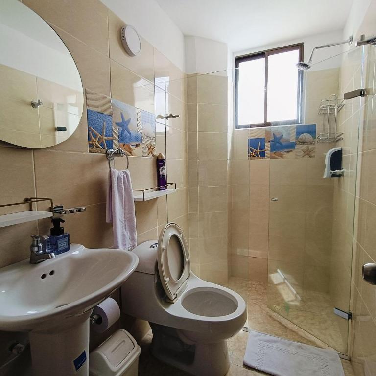 El Rodadero Hermoso Apartamento a 50m de la playa ven descansa o trabajar - Apartamento de 2 dormitorios - 36