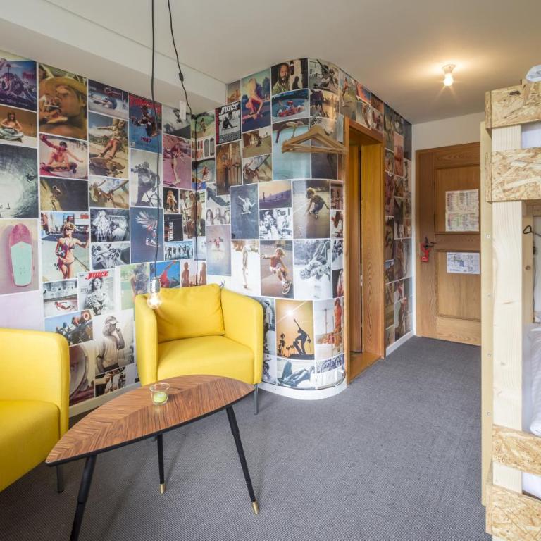 Arena Lodge - Budget Zweibettzimmer mit Etagenbett - 1