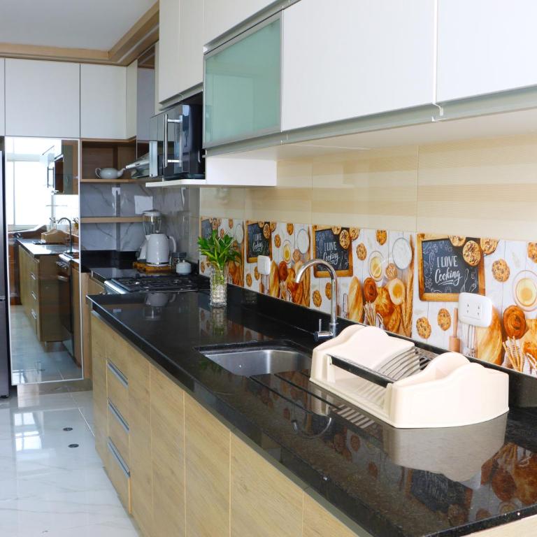 Paloma House - Three-Bedroom Apartment - 4