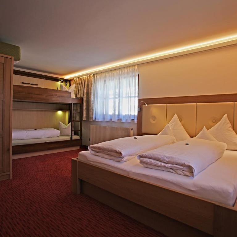 Pension Walserheim - Familienzimmer - 5