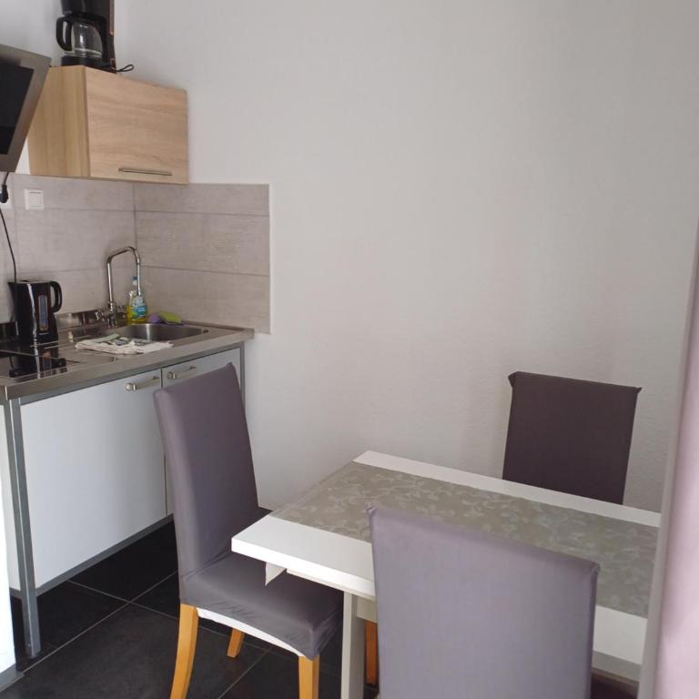 Haus Piller - Studio-Apartment mit Balkon - 15