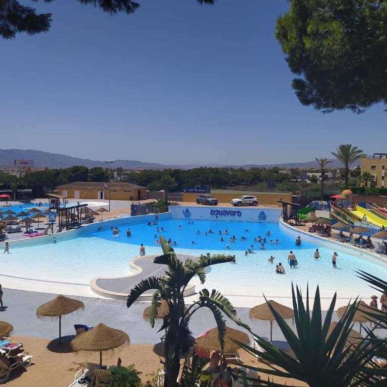 Apartamento ROSA del MAR Playas de Vera Ático en Primera Línea de Playa Piscina al Aire Libre Aparcamiento Gratuito WiFi Muy Rápido Acogedor con Calefacción - Appartement 2 Chambres - 77