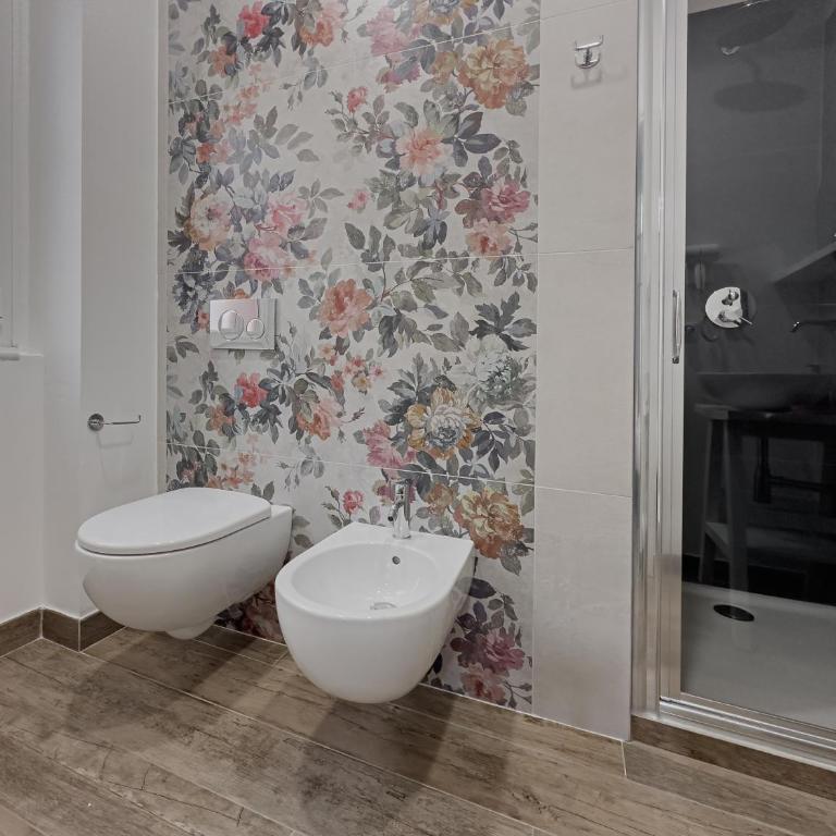 Realkasa Galliera Home & Suites - Camera Matrimoniale con Balcone - 3