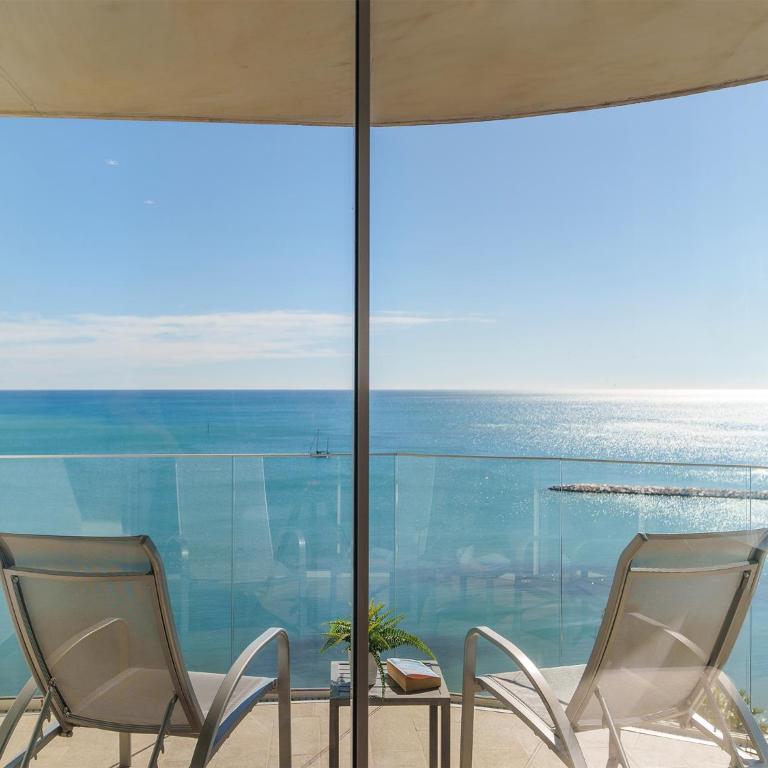 Spirit Hotel Benalmadena Beach - Habitación Doble Superior con esquina con vistas frontales al mar - 3