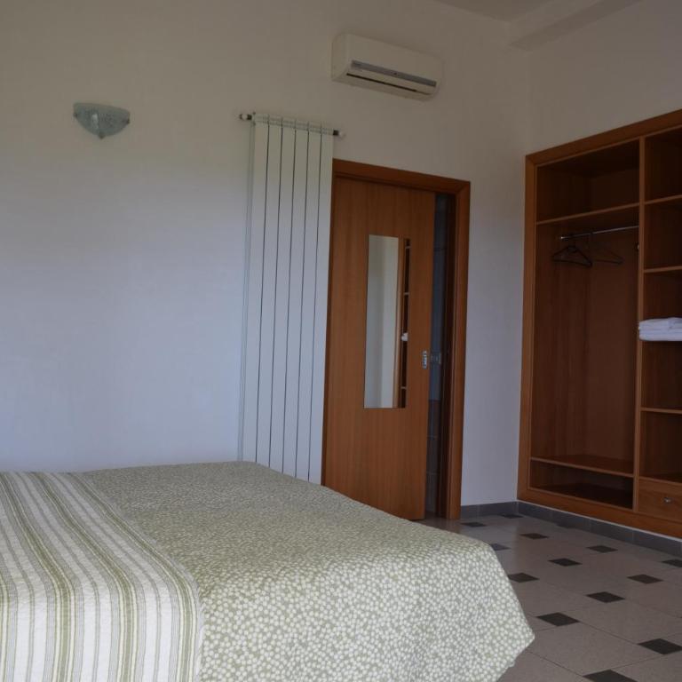 Bed & Breakfast La Collinetta - Camera Matrimoniale/Doppia con Letti Singoli - 5