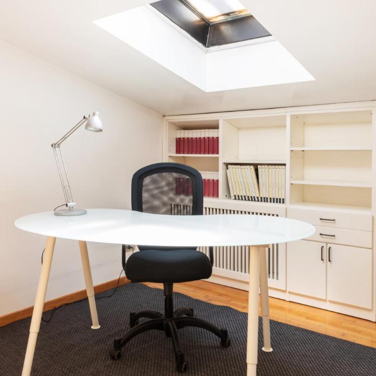 Elegante Bilocale con postazione lavoro San Babila - Appartamento con 1 Camera da Letto - 3