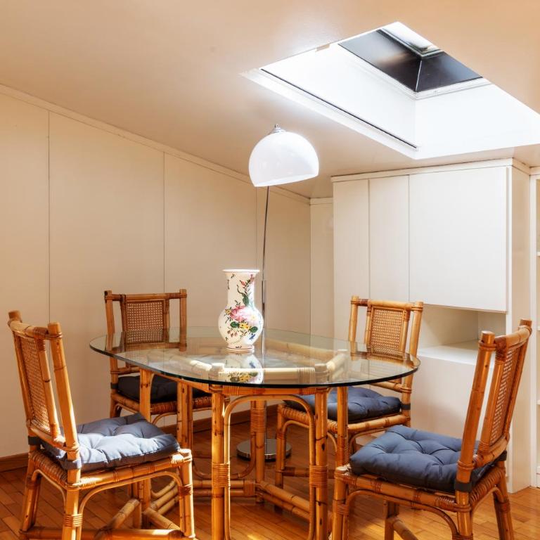 Elegante Bilocale con postazione lavoro San Babila - Appartamento con 1 Camera da Letto - 24