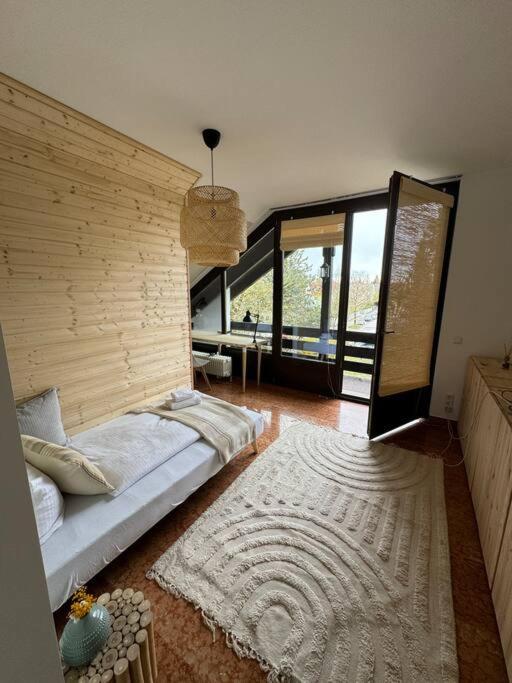 Flatista Homes - Penthouse with Rooftop Gym - Apartment - 30