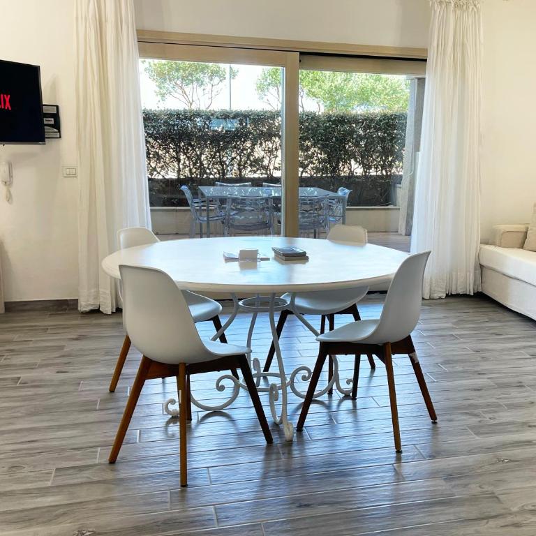 LIKE at HOME n 12 Poolside Garden Apartment - Appartamento con 2 Camere da Letto - 31