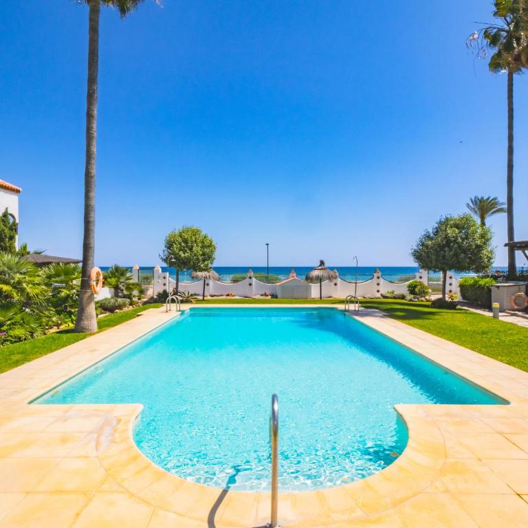 Cubo's Beachfront Marina de Casares House - Casa - 3