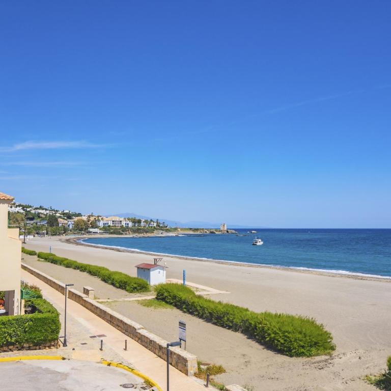 Cubo's Beachfront Marina de Casares House - Casa - 61
