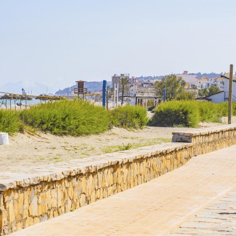 Cubo's Beachfront Marina de Casares House - Casa - 69