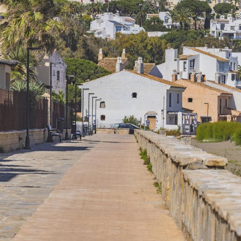 Cubo's Beachfront Marina de Casares House - Casa - 73