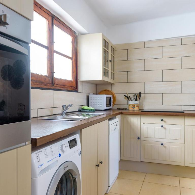 Port Perfection: Your Dream Apartment by the Beach - Apartamento de 3 dormitorios - 12