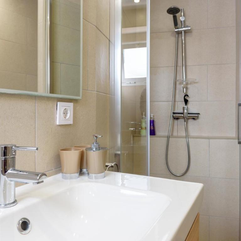 Port Perfection: Your Dream Apartment by the Beach - Apartamento de 3 dormitorios - 18