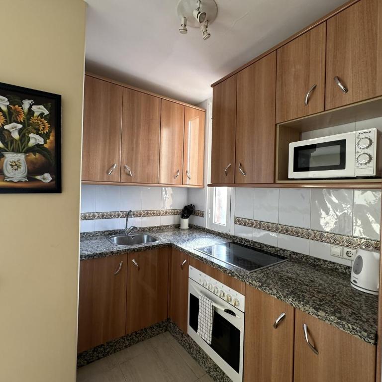 Apto con vistas al mar a 1min de playa Fuengirola - Apartamento - 7